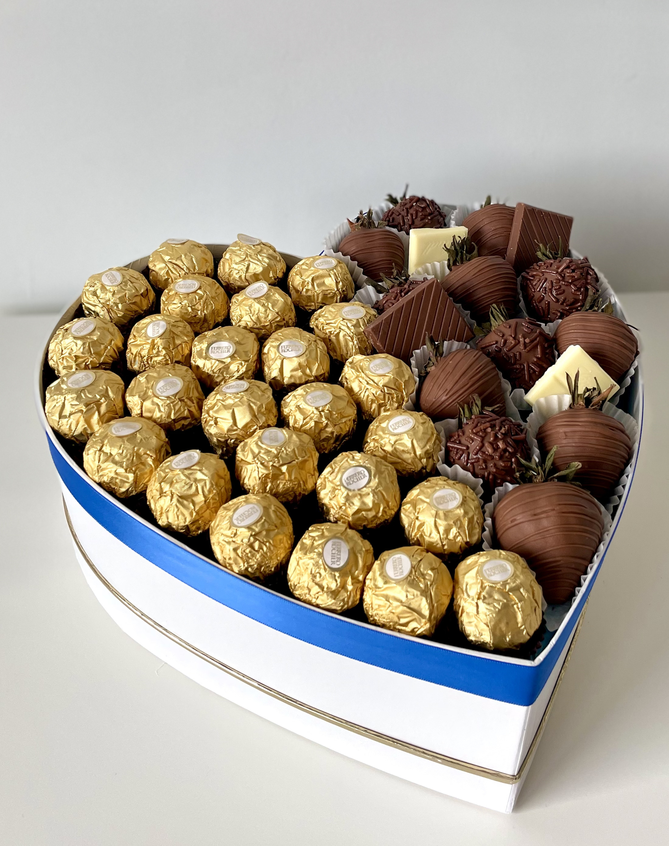 Heart Gift Strawberries + Ferrero